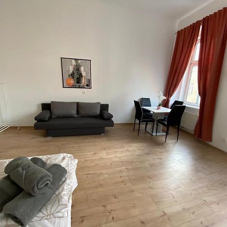 Quad-Room Near Prater Stern Wien Exteriör bild