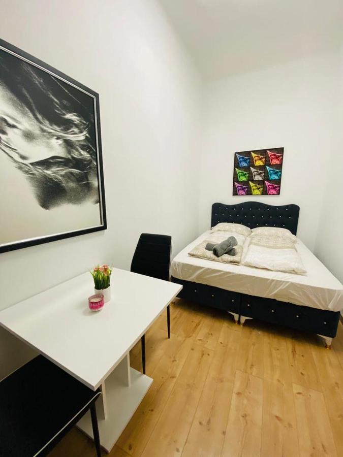 Quad-Room Near Prater Stern Wien Exteriör bild